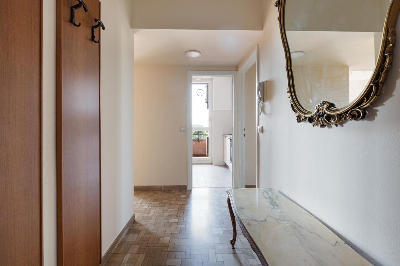 Milano - Roomy Apartment 300 M From M3 Affori Fn! Zewnętrze zdjęcie